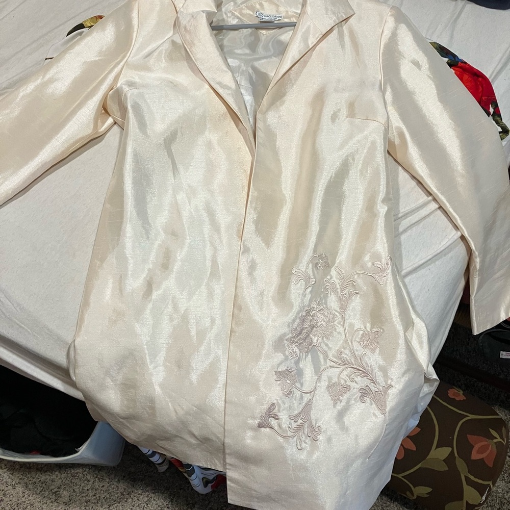 Grace Chuang cloak